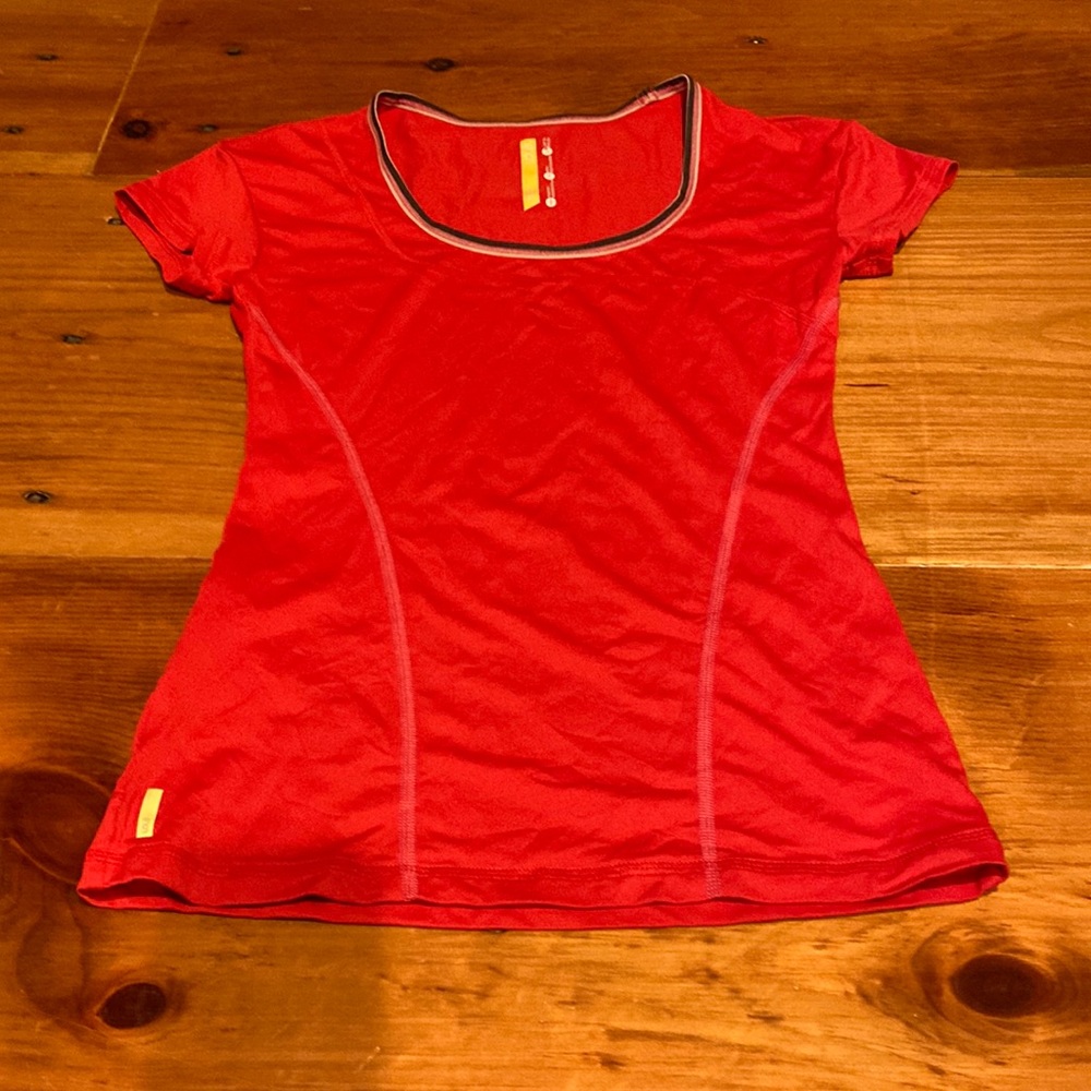 LOLE XS Red Colorful Scoopneck Nylon Tee